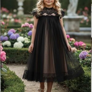 Trish scully gown size 4. New with tags